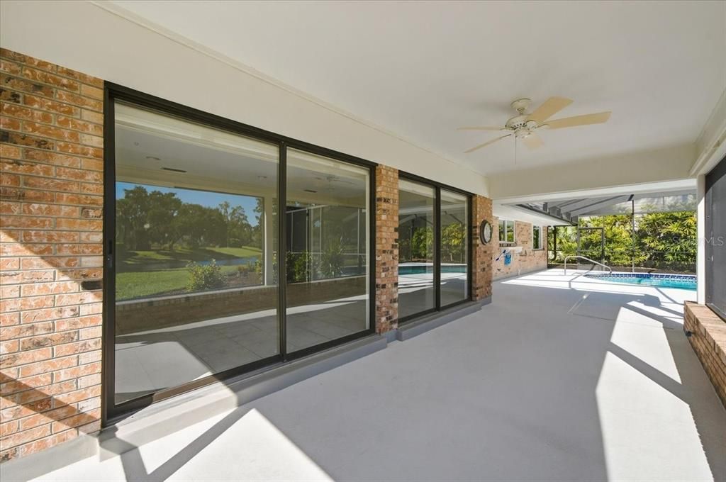En Venta: $875,000 (5 camas, 3 baños, 2494 Pies cuadrados)