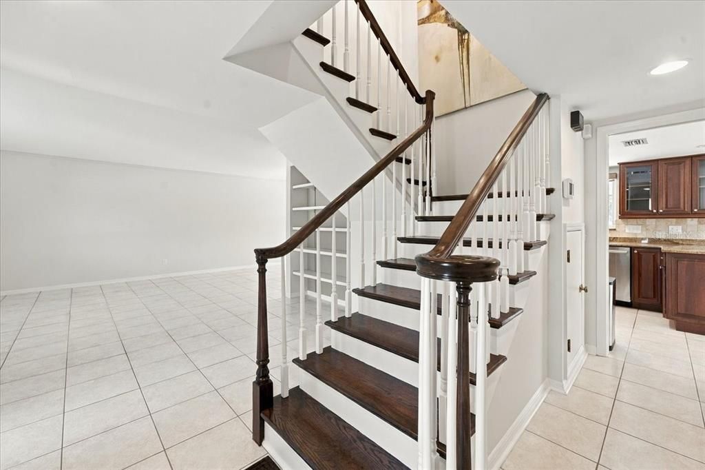 En Venta: $875,000 (5 camas, 3 baños, 2494 Pies cuadrados)