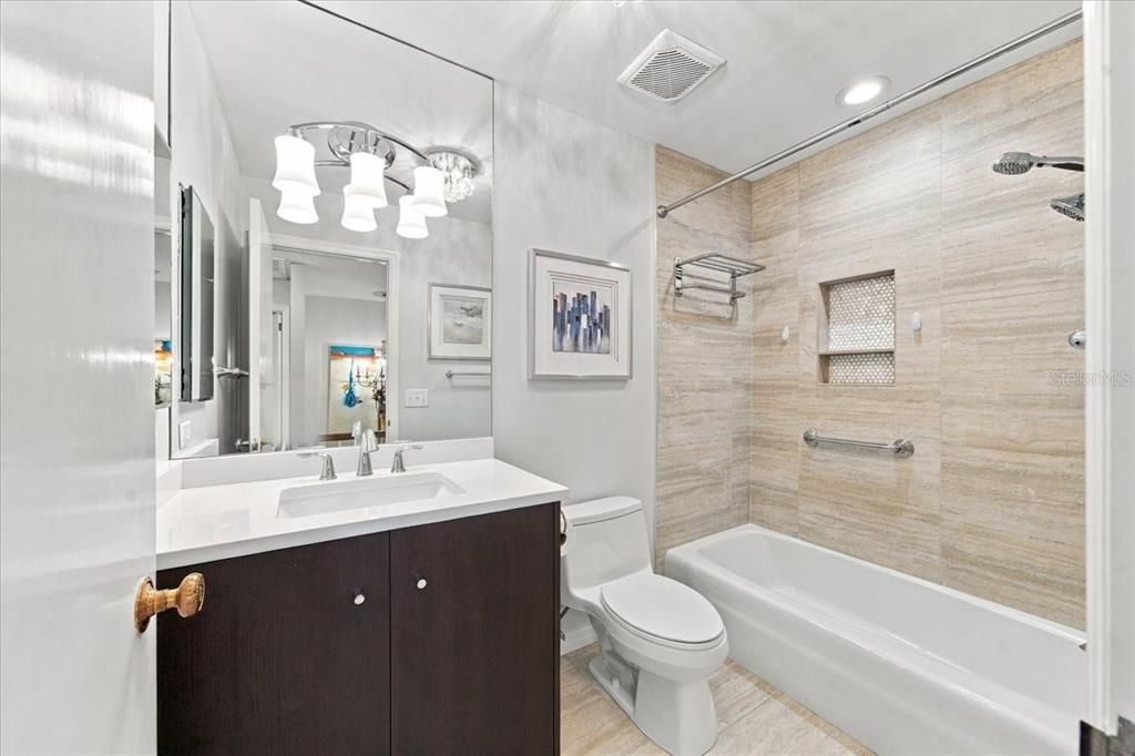 En Venta: $875,000 (5 camas, 3 baños, 2494 Pies cuadrados)