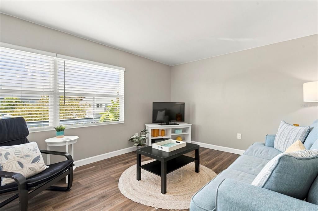 For Sale: $1,450,000 (4 beds, 0 baths, 1700 Square Feet)