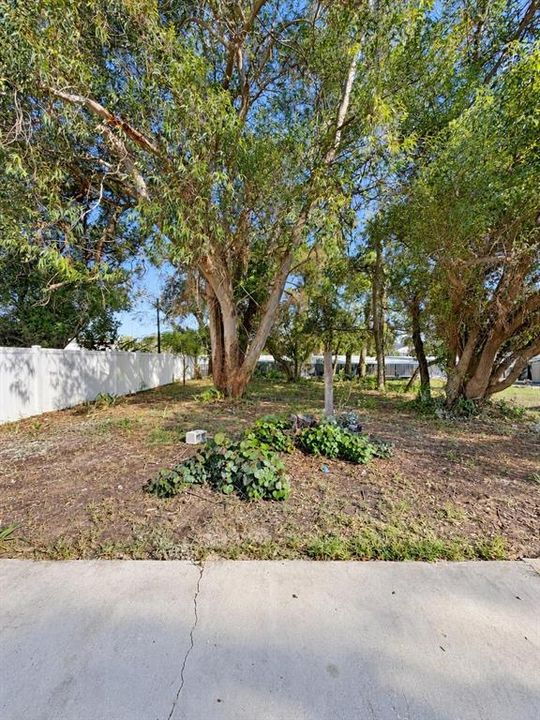 For Sale: $257,900 (3 beds, 1 baths, 864 Square Feet)