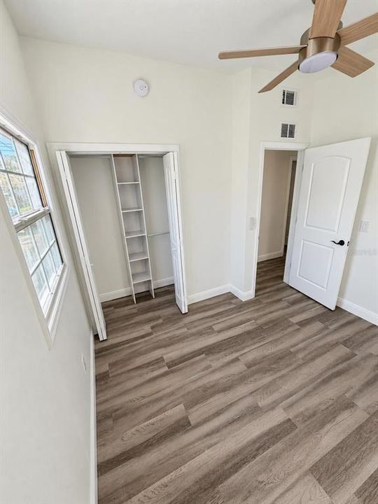 For Sale: $257,900 (3 beds, 1 baths, 864 Square Feet)