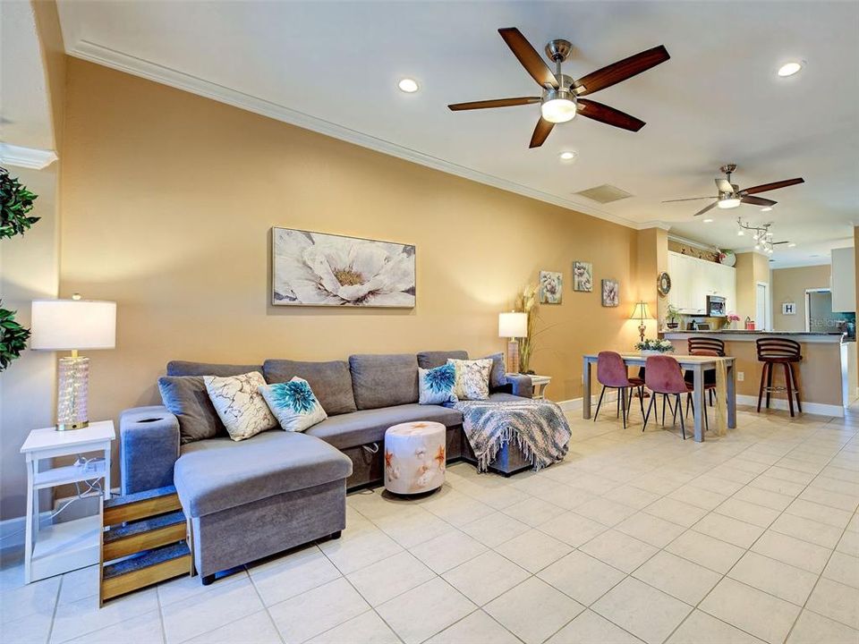 En Venta: $350,000 (2 camas, 2 baños, 1402 Pies cuadrados)