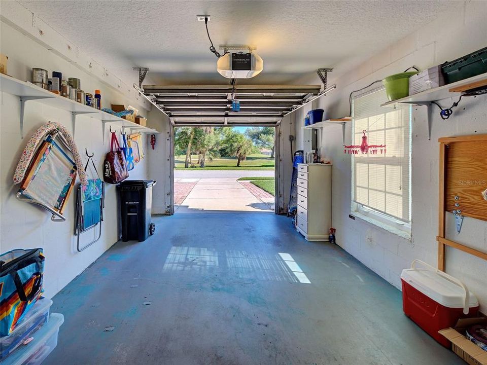 En Venta: $350,000 (2 camas, 2 baños, 1402 Pies cuadrados)