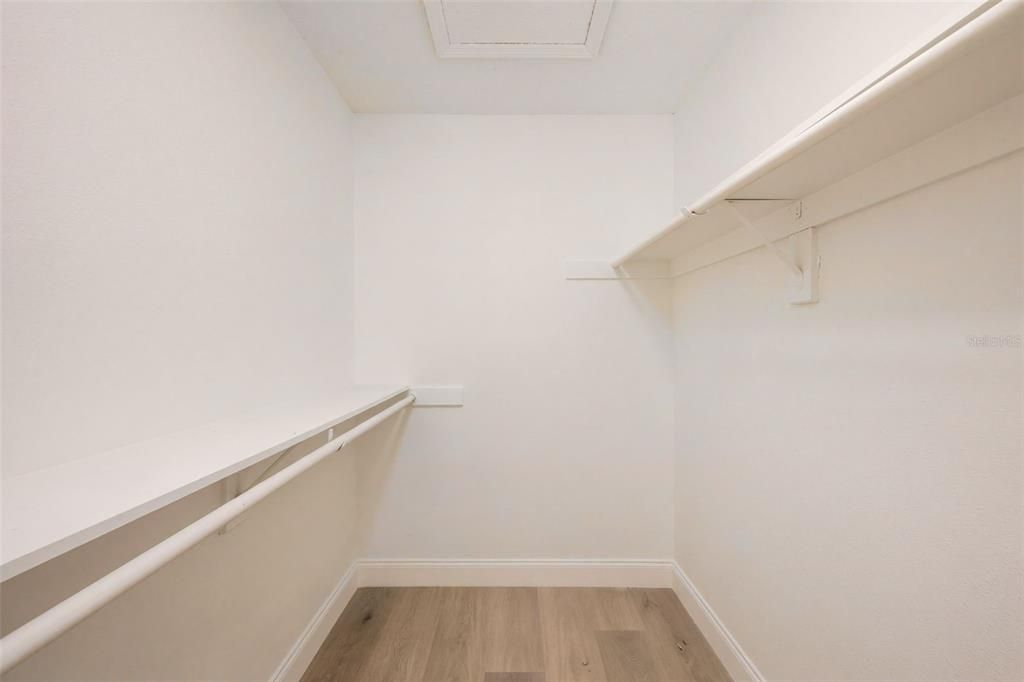 На продажу: $395,000 (4 спален, 2 ванн, 1448 Квадратных фут)