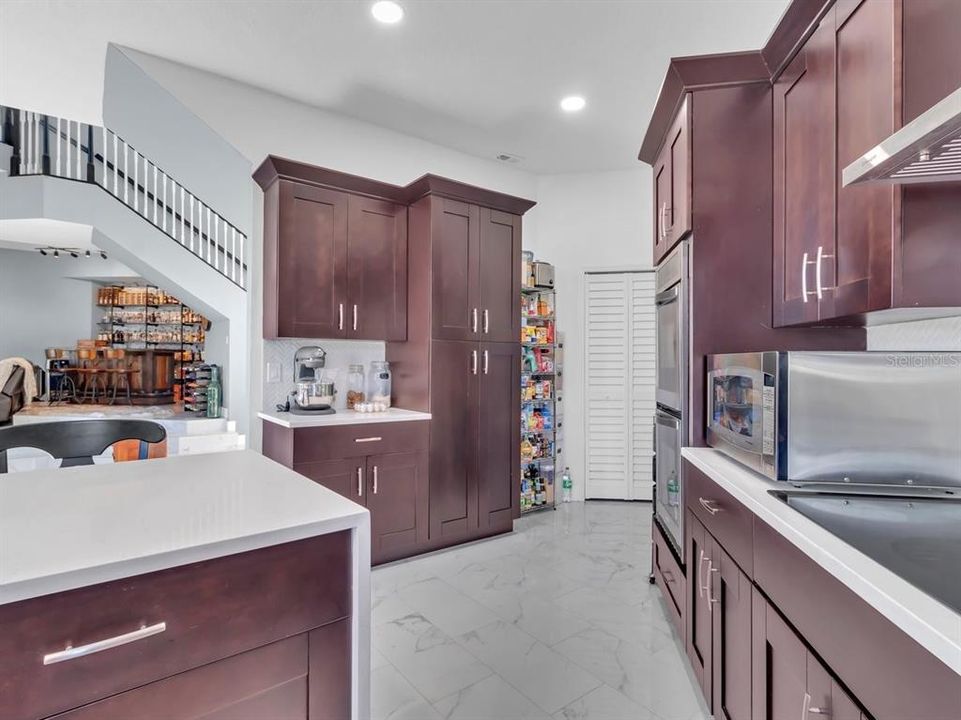 На продажу: $895,000 (3 спален, 3 ванн, 2345 Квадратных фут)