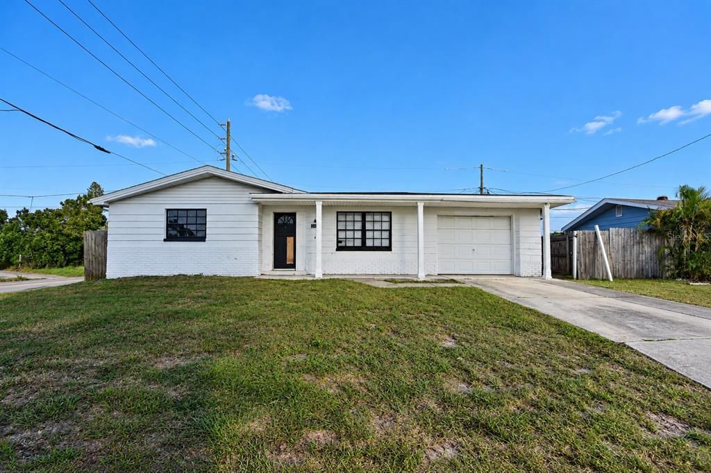 For Sale: $160,000 (3 beds, 1 baths, 1008 Square Feet)