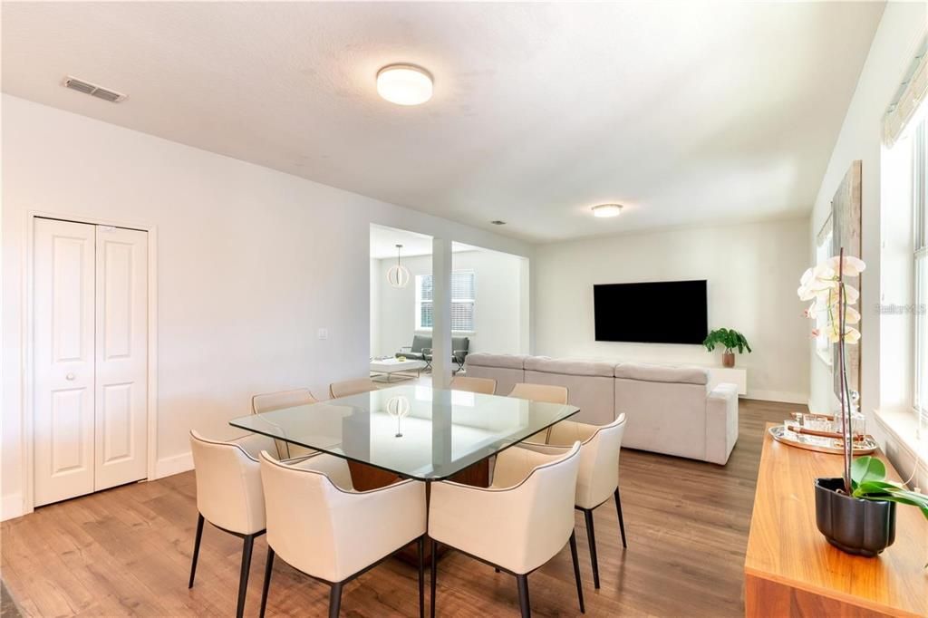 For Sale: $649,000 (3 beds, 3 baths, 2744 Square Feet)