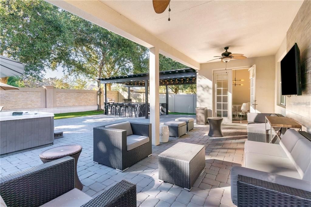 For Sale: $649,000 (3 beds, 3 baths, 2744 Square Feet)