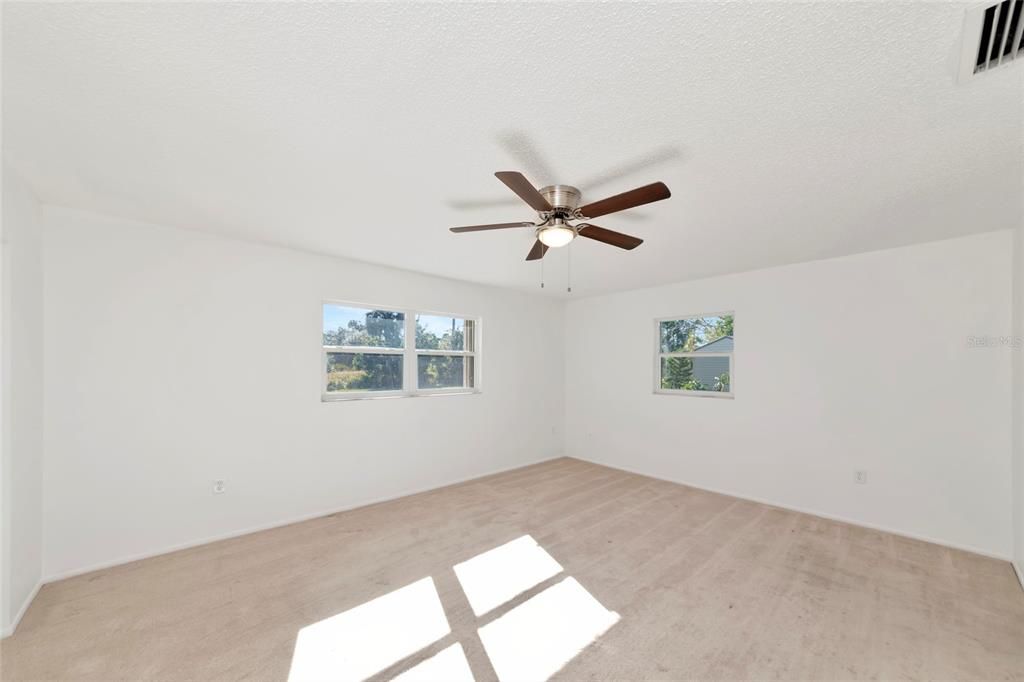 En Venta: $275,000 (2 camas, 2 baños, 1193 Pies cuadrados)