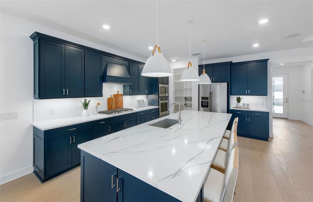 For Sale: $595,005 (3 beds, 3 baths, 2500 Square Feet)