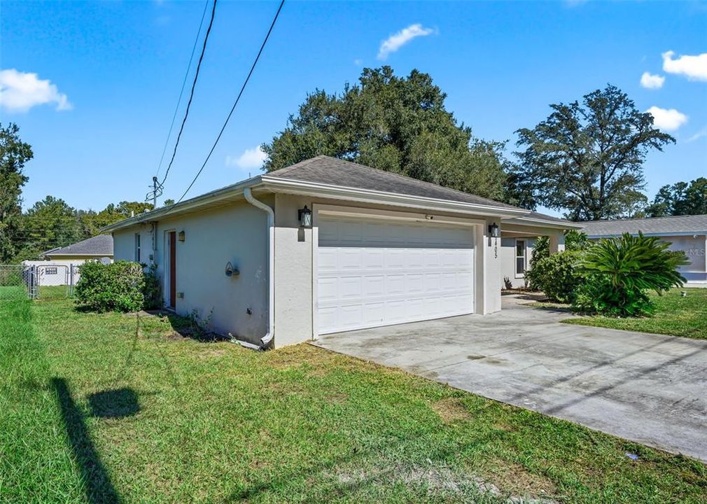 For Sale: $229,000 (3 beds, 2 baths, 1569 Square Feet)