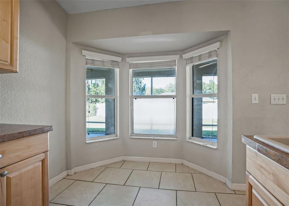 For Sale: $229,000 (3 beds, 2 baths, 1569 Square Feet)