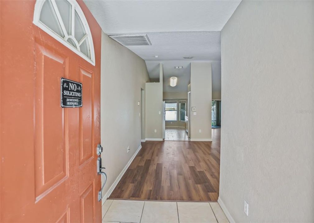 For Sale: $229,000 (3 beds, 2 baths, 1569 Square Feet)