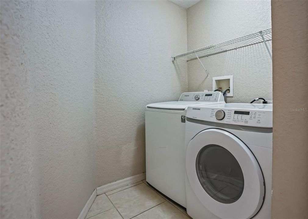 For Sale: $229,000 (3 beds, 2 baths, 1569 Square Feet)