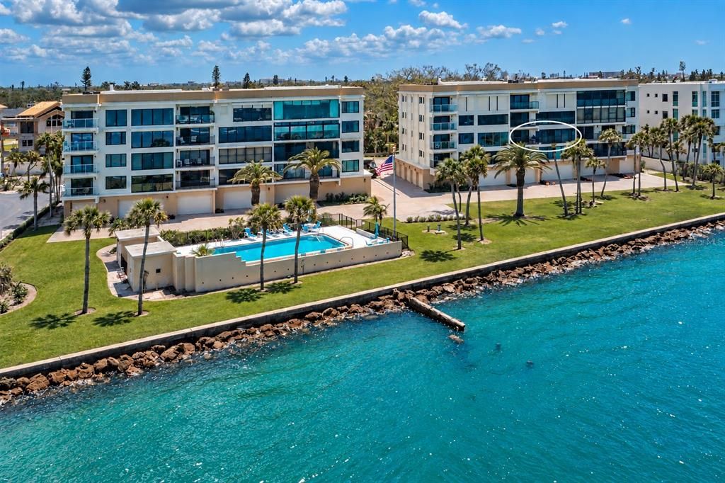 На продажу: $1,359,000 (2 спален, 2 ванн, 1626 Квадратных фут)