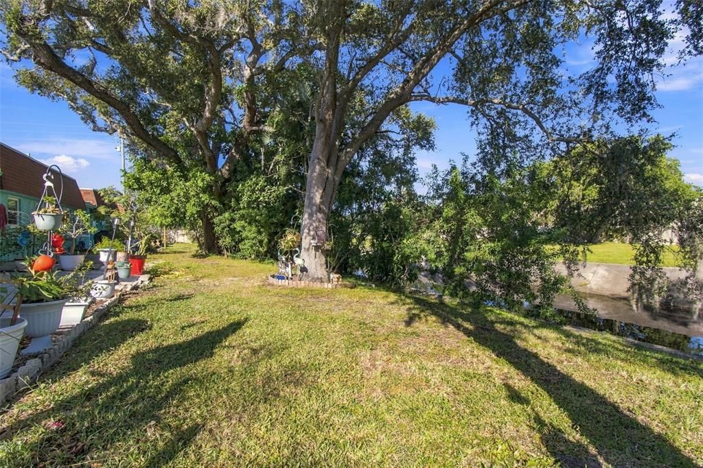 На продажу: $115,000 (1 спален, 1 ванн, 902 Квадратных фут)