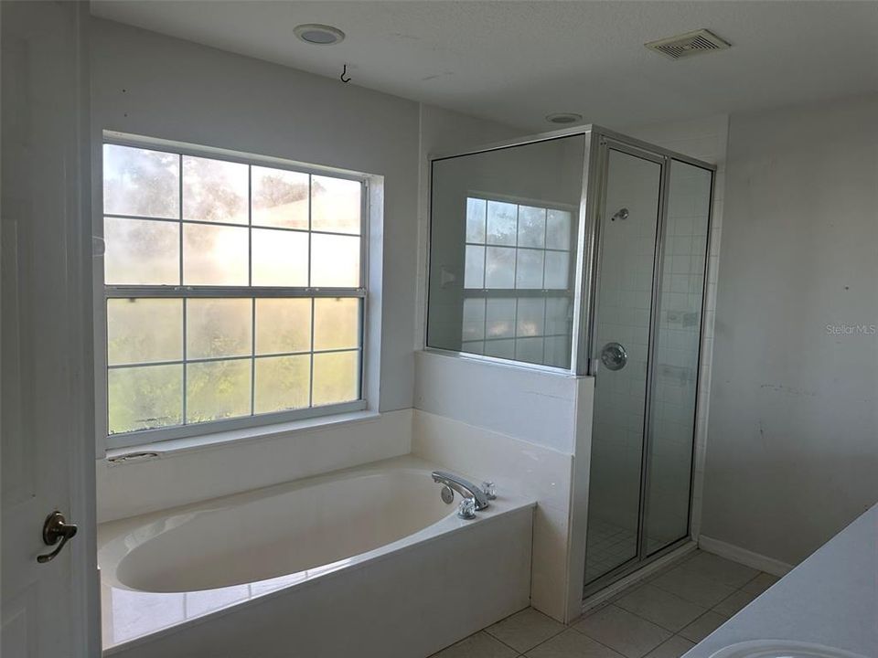 For Sale: $220,000 (3 beds, 2 baths, 1858 Square Feet)