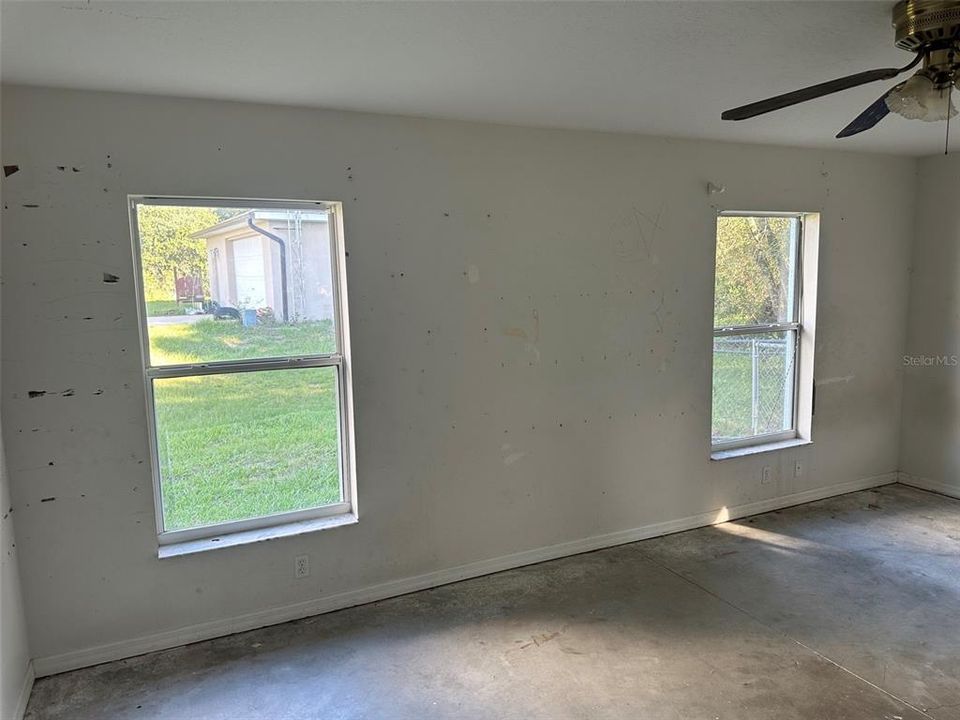 For Sale: $220,000 (3 beds, 2 baths, 1858 Square Feet)