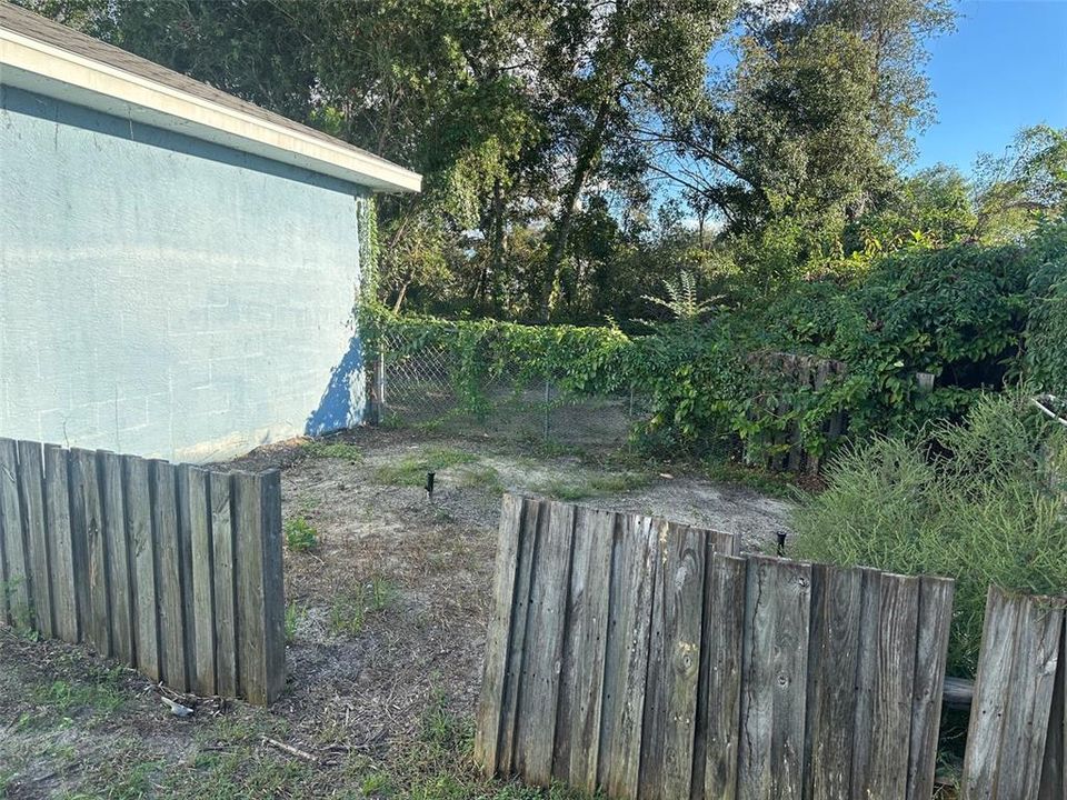 For Sale: $220,000 (3 beds, 2 baths, 1858 Square Feet)