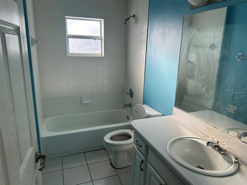 For Sale: $220,000 (3 beds, 2 baths, 1858 Square Feet)