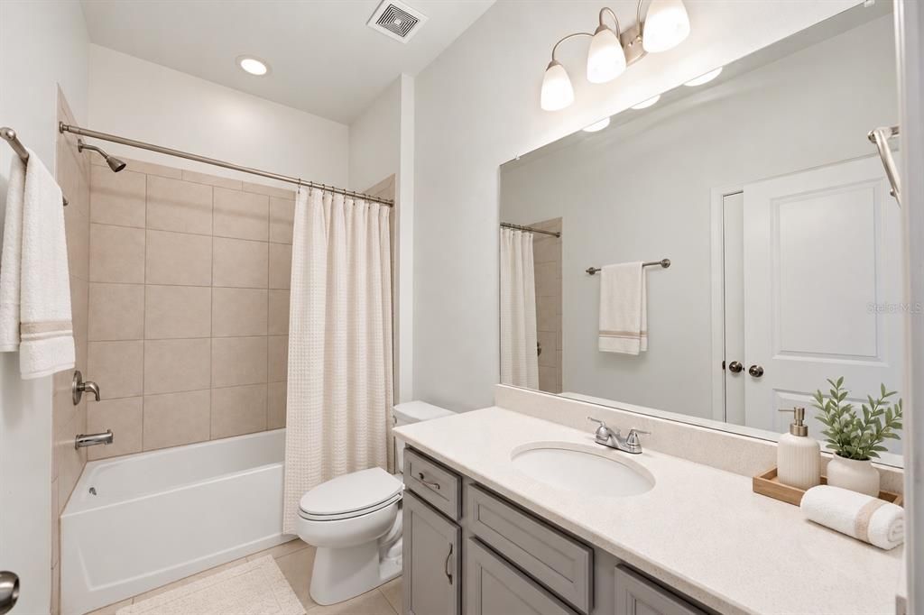 For Sale: $389,900 (3 beds, 2 baths, 1752 Square Feet)
