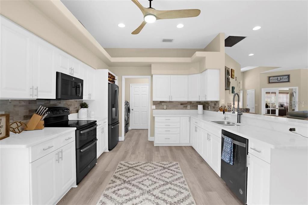 En Venta: $625,000 (3 camas, 2 baños, 2287 Pies cuadrados)