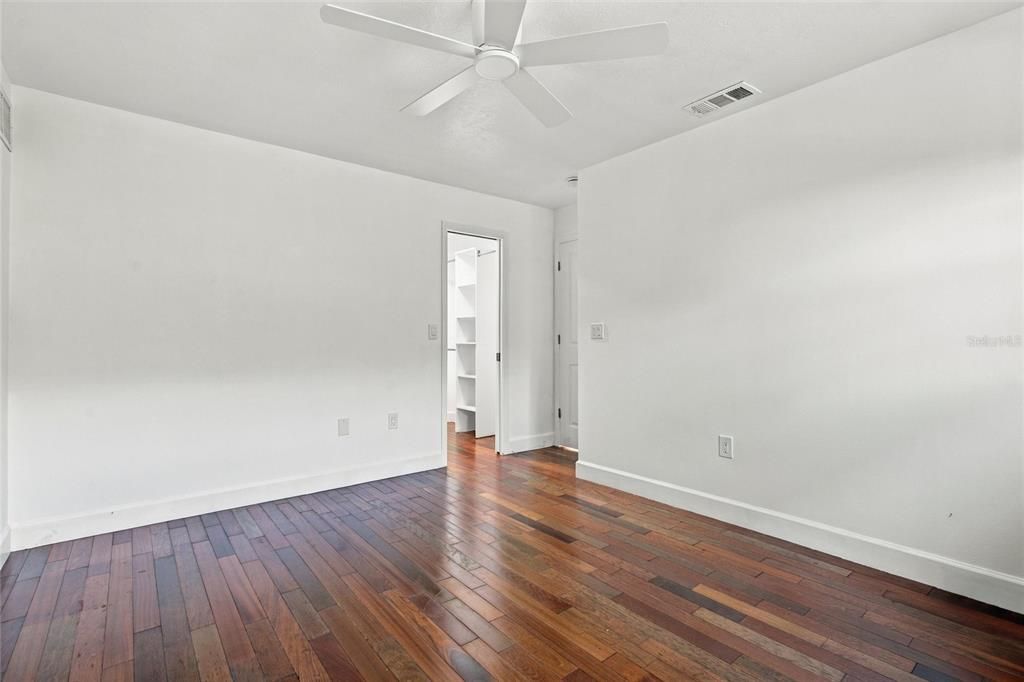 En Venta: $629,000 (3 camas, 2 baños, 1866 Pies cuadrados)