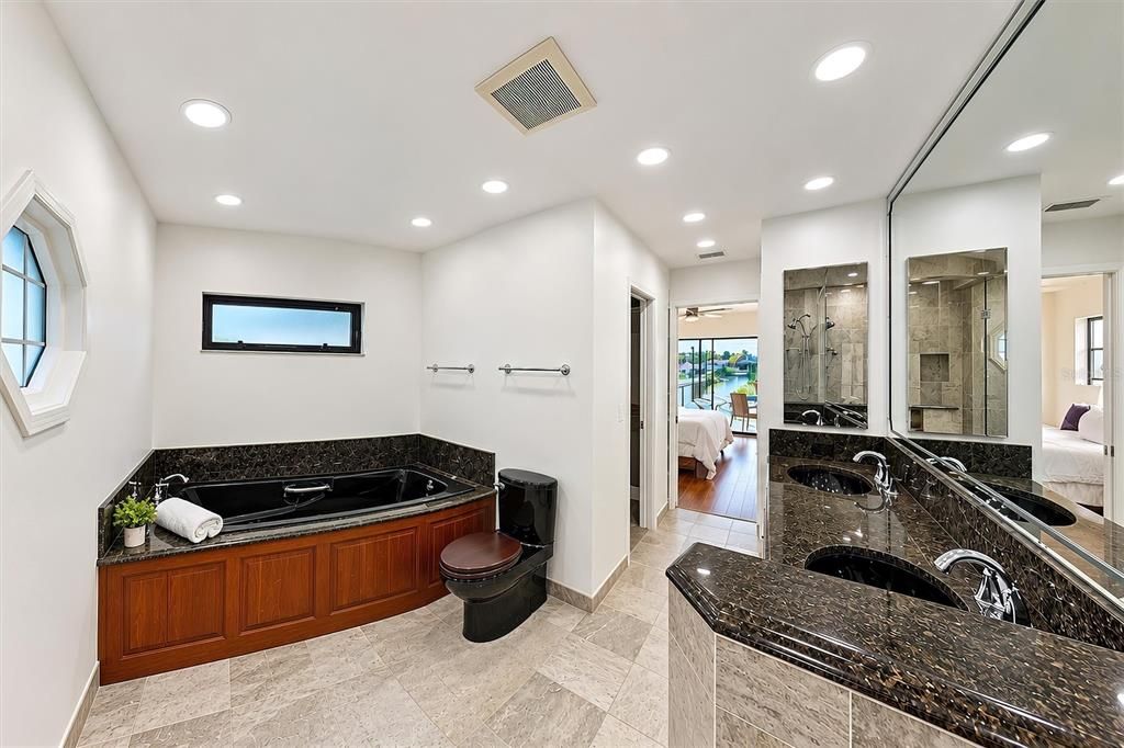 En Venta: $629,000 (3 camas, 2 baños, 1866 Pies cuadrados)