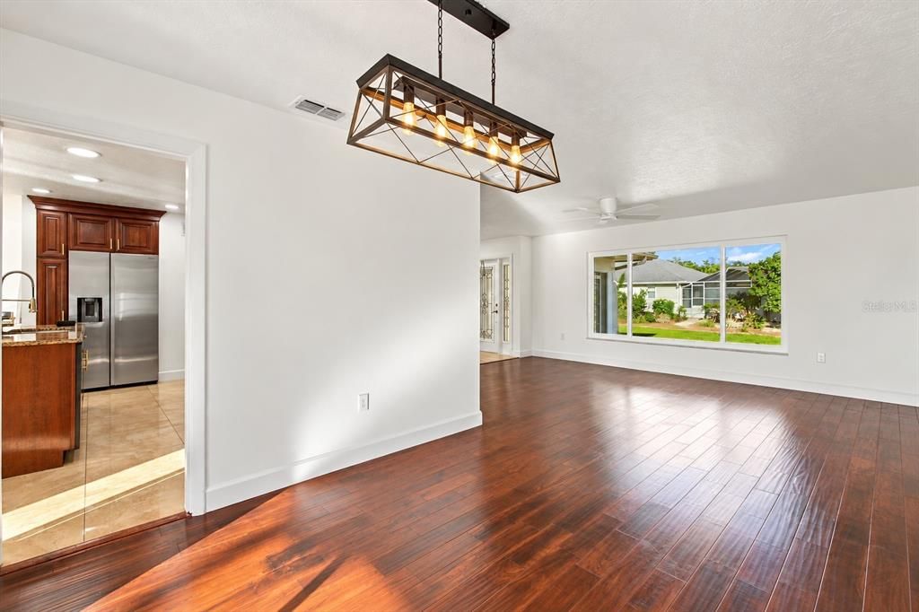 En Venta: $629,000 (3 camas, 2 baños, 1866 Pies cuadrados)