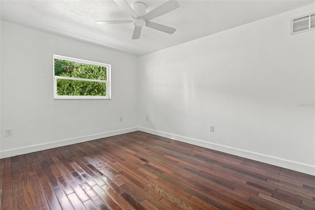 En Venta: $629,000 (3 camas, 2 baños, 1866 Pies cuadrados)