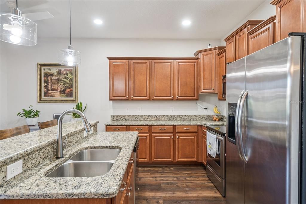 For Sale: $374,900 (3 beds, 2 baths, 1582 Square Feet)