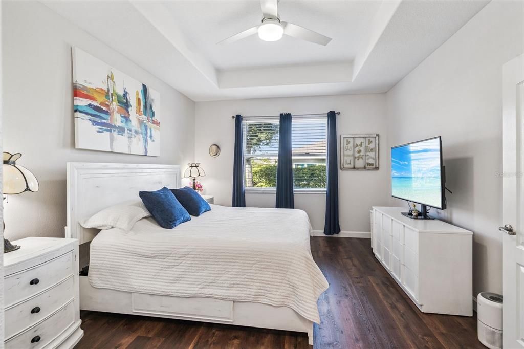For Sale: $374,900 (3 beds, 2 baths, 1582 Square Feet)