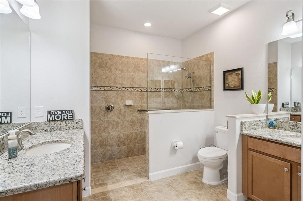 For Sale: $374,900 (3 beds, 2 baths, 1582 Square Feet)
