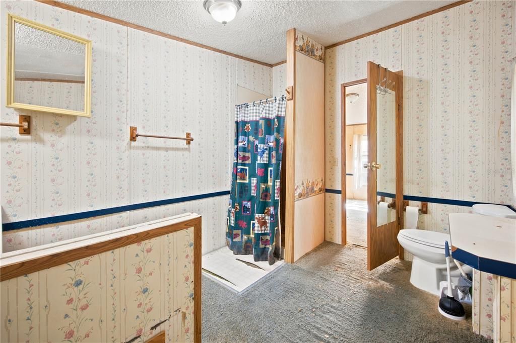 For Sale: $205,000 (3 beds, 2 baths, 1248 Square Feet)