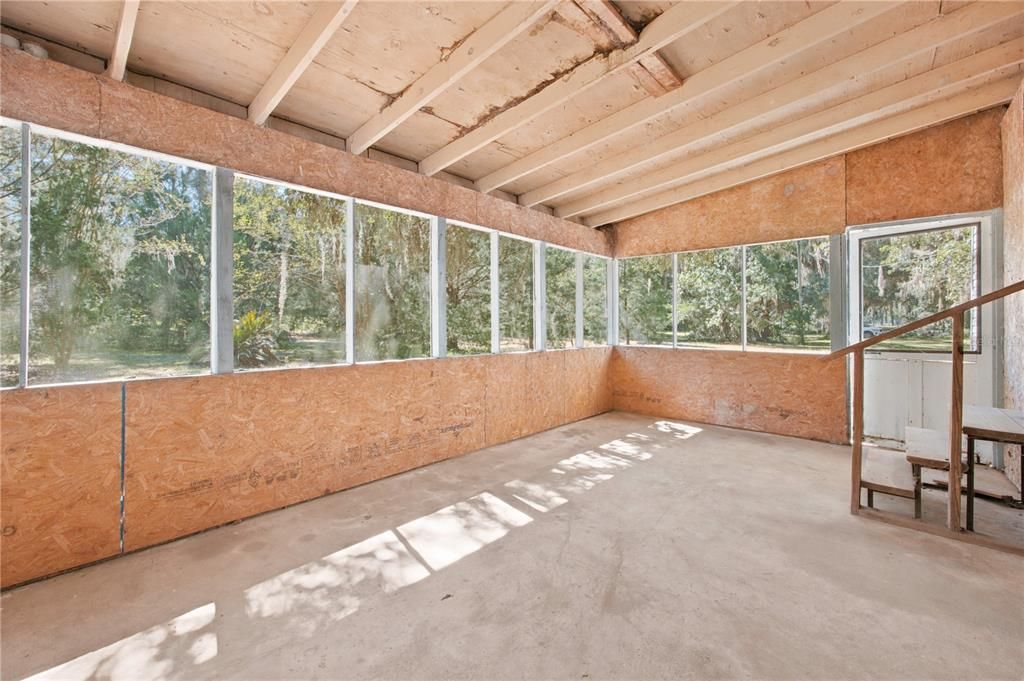 For Sale: $205,000 (3 beds, 2 baths, 1248 Square Feet)