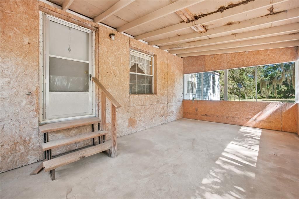 For Sale: $205,000 (3 beds, 2 baths, 1248 Square Feet)