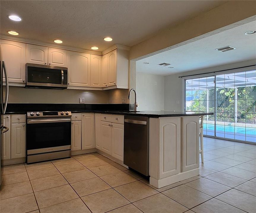 En Venta: $489,000 (2 camas, 2 baños, 1279 Pies cuadrados)