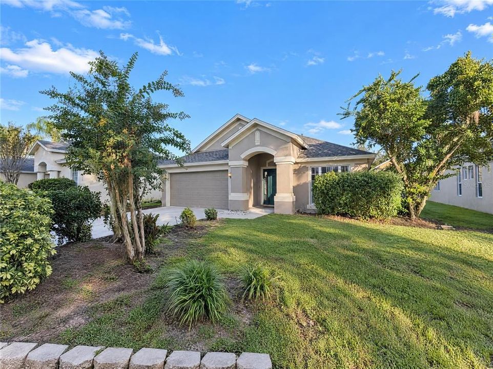 En Venta: $425,000 (4 camas, 2 baños, 2039 Pies cuadrados)