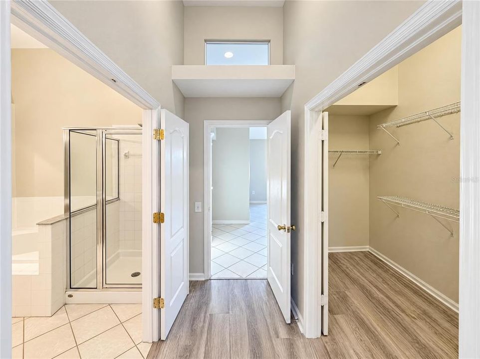 En Venta: $425,000 (4 camas, 2 baños, 2039 Pies cuadrados)