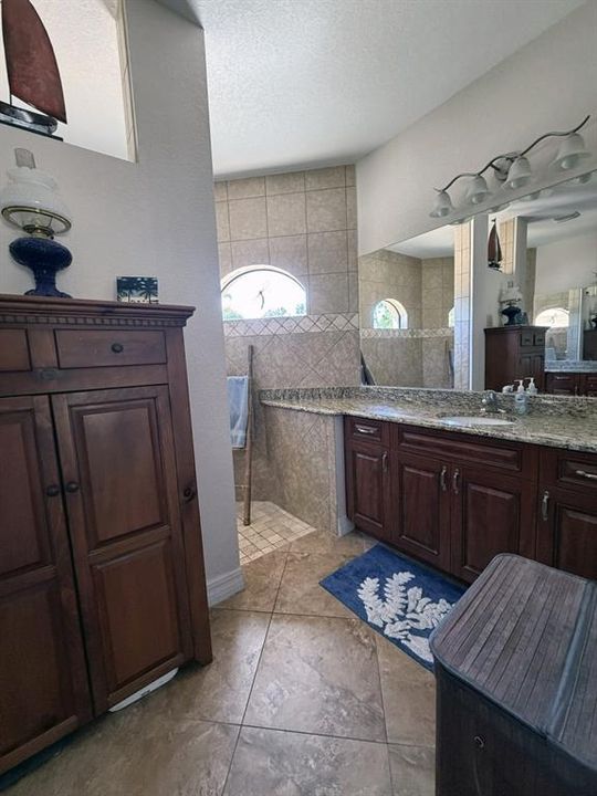 На продажу: $625,000 (3 спален, 2 ванн, 1909 Квадратных фут)