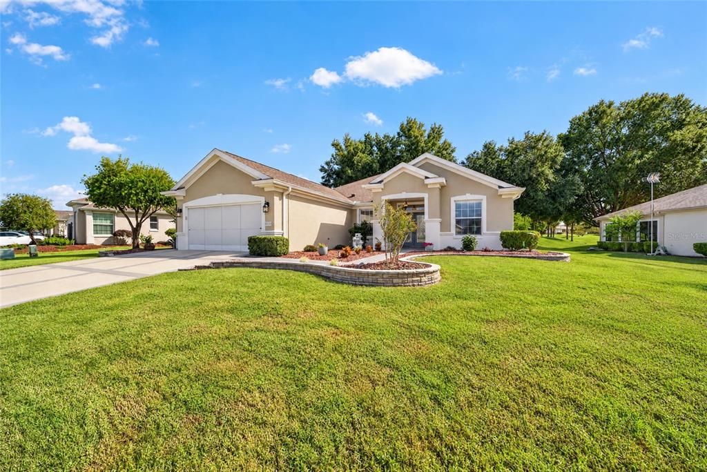 For Sale: $479,000 (3 beds, 2 baths, 1958 Square Feet)