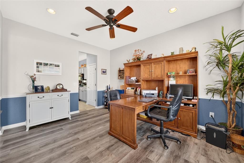 For Sale: $479,000 (3 beds, 2 baths, 1958 Square Feet)