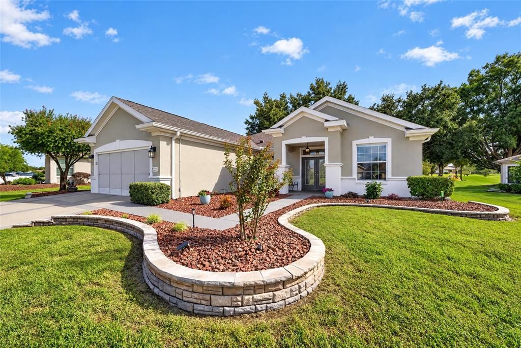 For Sale: $479,000 (3 beds, 2 baths, 1958 Square Feet)