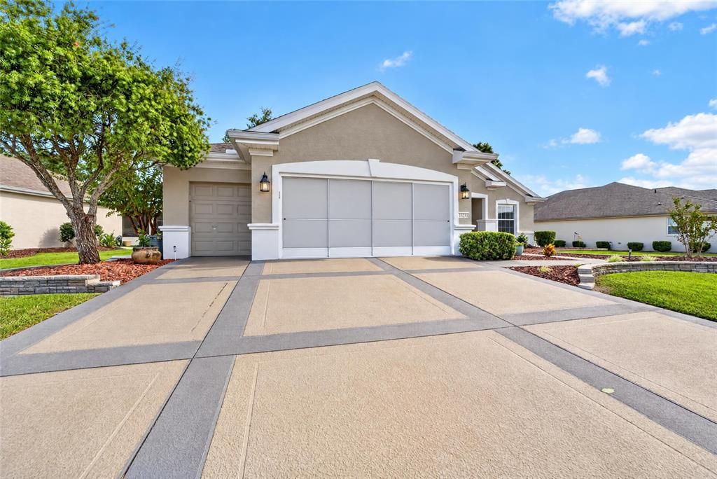 For Sale: $479,000 (3 beds, 2 baths, 1958 Square Feet)