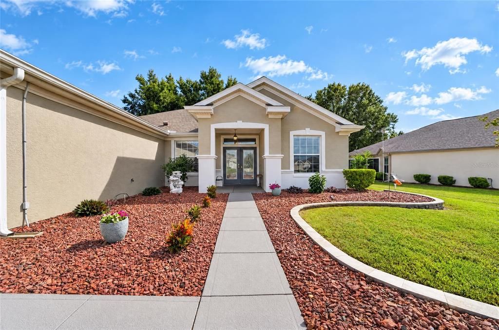 For Sale: $479,000 (3 beds, 2 baths, 1958 Square Feet)