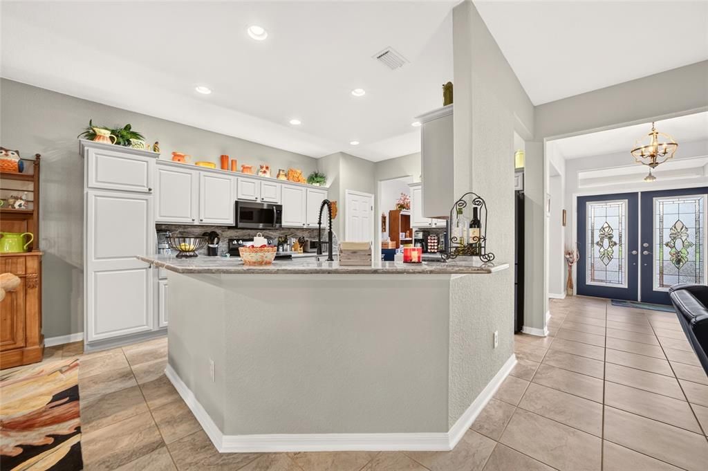 For Sale: $479,000 (3 beds, 2 baths, 1958 Square Feet)
