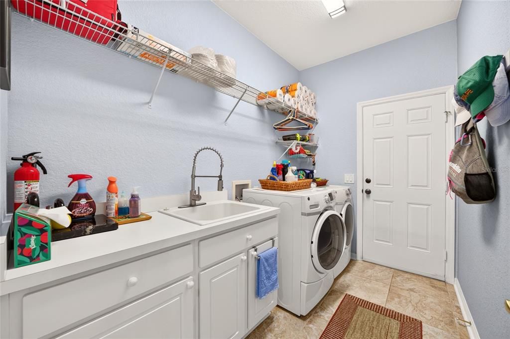 For Sale: $479,000 (3 beds, 2 baths, 1958 Square Feet)