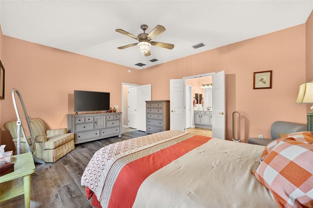 For Sale: $479,000 (3 beds, 2 baths, 1958 Square Feet)