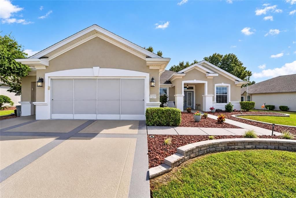 For Sale: $479,000 (3 beds, 2 baths, 1958 Square Feet)